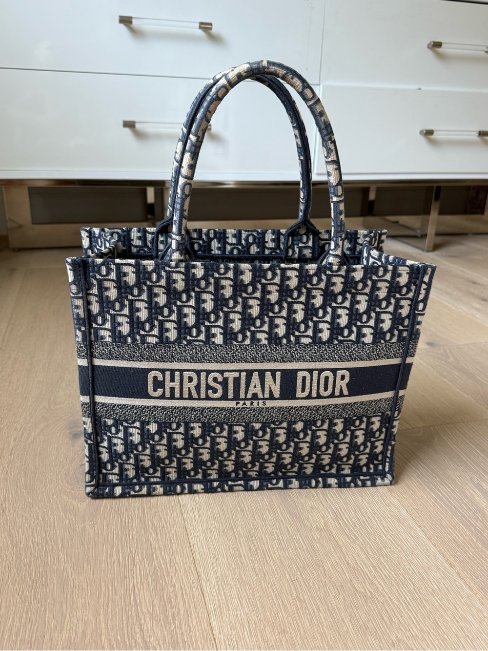 Designer Tote - Picture 2 of 9